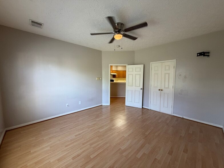 Building Photo - 13403 Agarita Ln