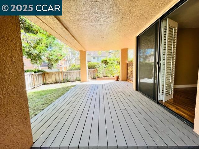 Building Photo - 3046 Lakemont Dr