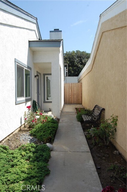 Building Photo - 2395 N River Trail Rd