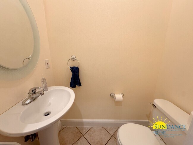 Building Photo - Furnished 4BR Waterfront Home in Fort Walt...