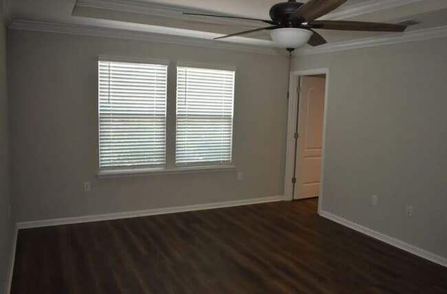 Building Photo - Beautiful 3BR 2BA Home w/ Stainless Kitchen • Fenced Yard in San Salito!