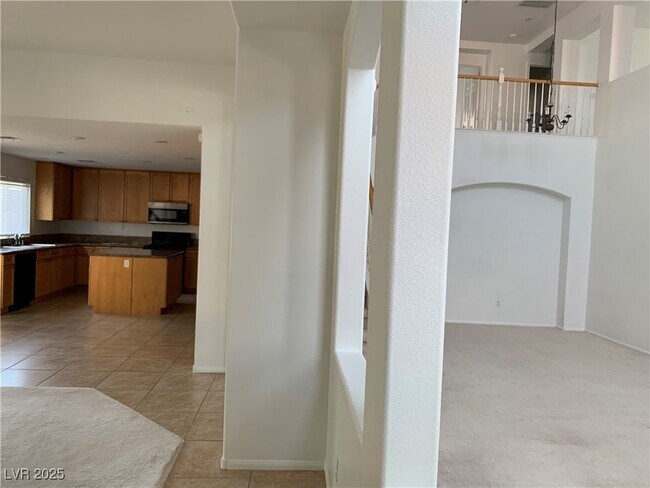 Building Photo - 7615 Ironwood Knoll Ave