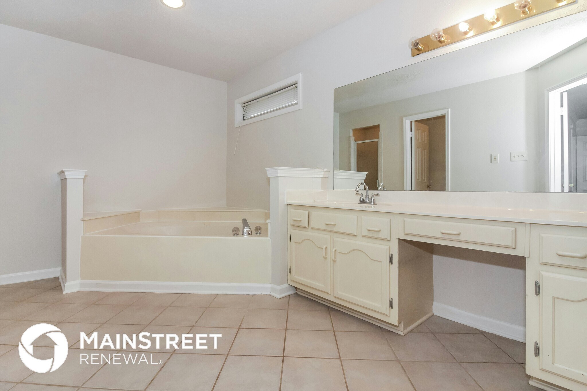 Building Photo - 8925 Walnut Forest Cove