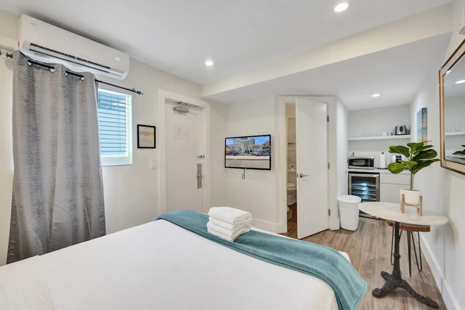 Building Photo - 3020 Seville St