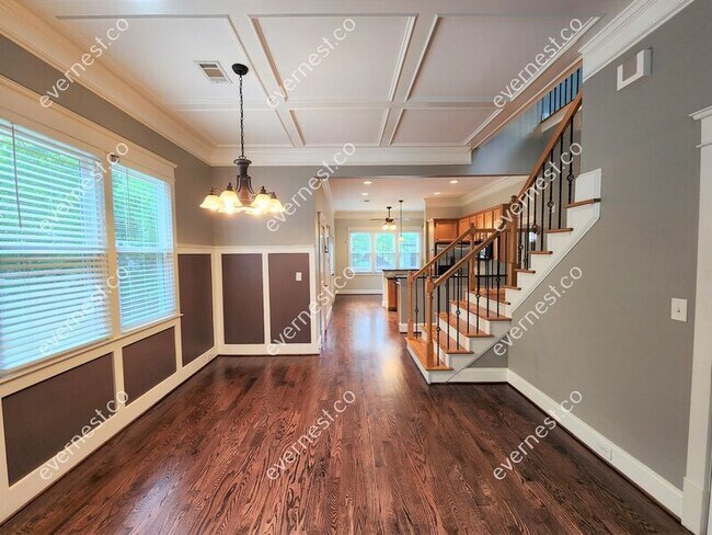 Building Photo - 219 Randolph St NE