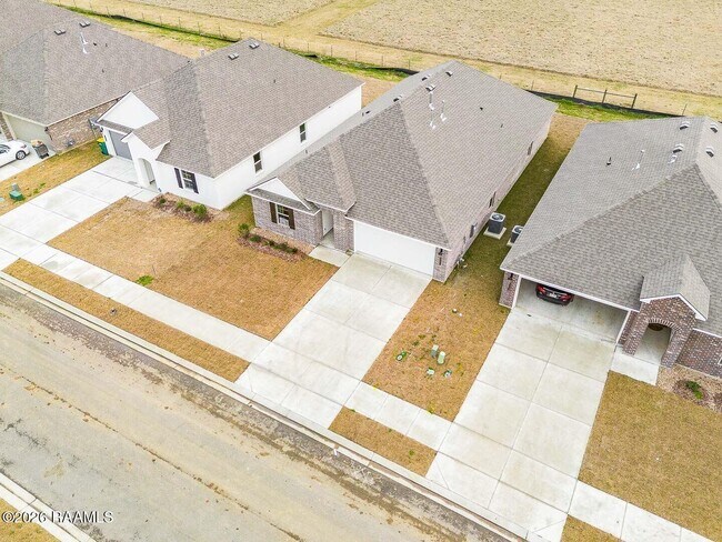 Building Photo - 125 Lake Ridge Dr