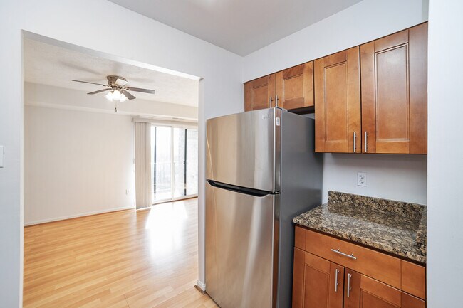 Building Photo - 6145 Edsall Rd