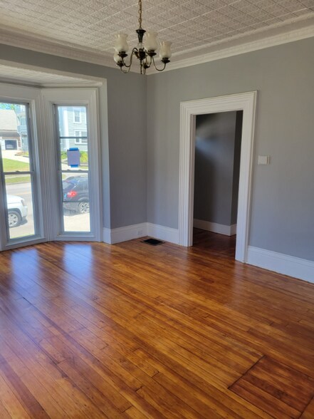 Building Photo - 427 Hanover St