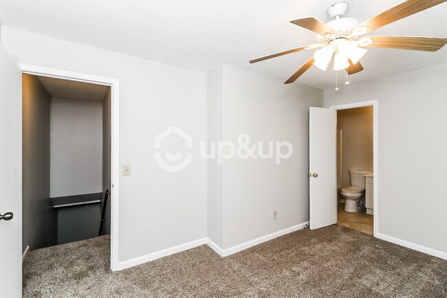 Building Photo - Fantastic 2bd/2.5ba home! Let yourself in!
