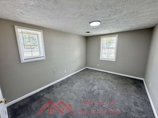 Building Photo - 225 N Tipton St