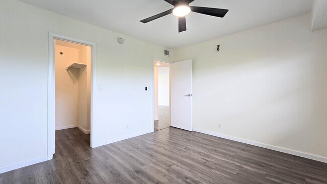 Building Photo - 3100 W Rolling Hills Cir