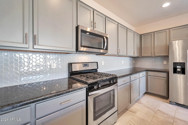 Building Photo - 5653 S Winchester