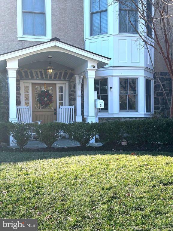 Building Photo - 200 W Wayne Ave