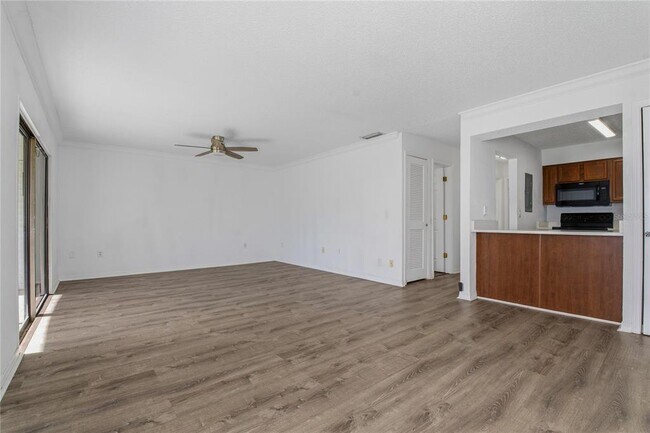 Building Photo - 643 Haven Pl