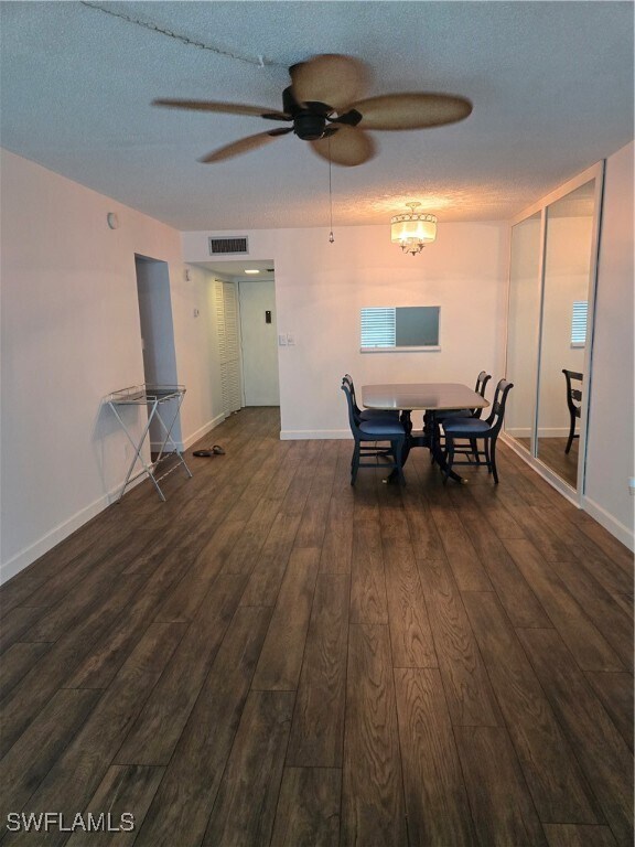 Building Photo - 1580 Pine Valley Dr