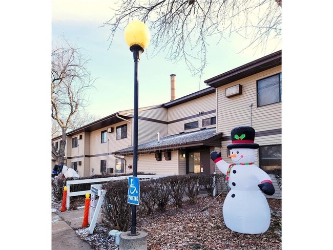 Building Photo - 524 N Grant St