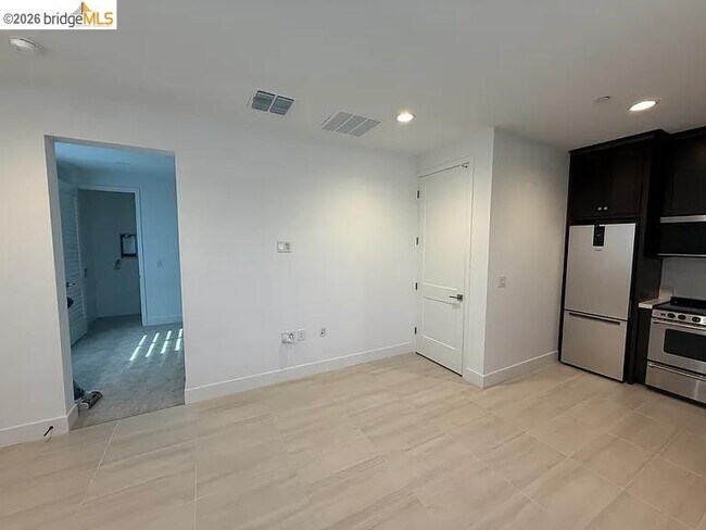 Building Photo - 451 Trellis Wy