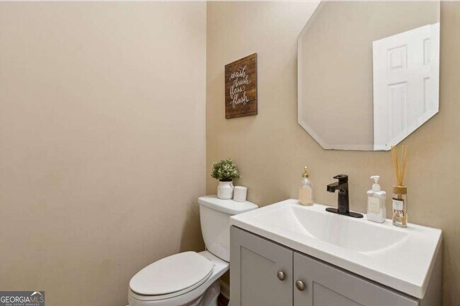 Building Photo - 1601 Signal Flag Way