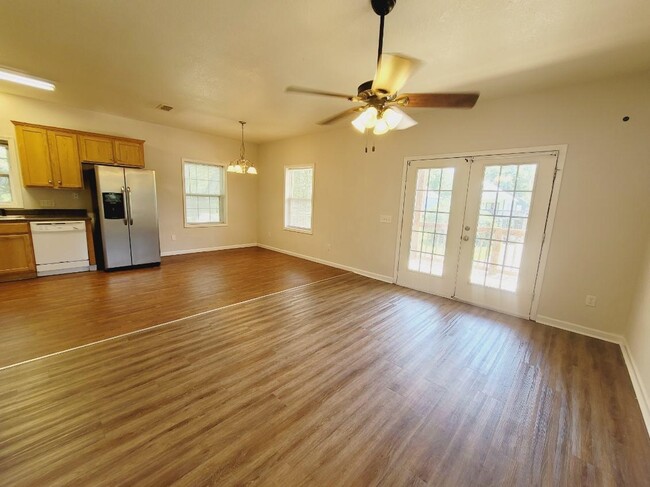 Building Photo - 2770 Weaver Dr