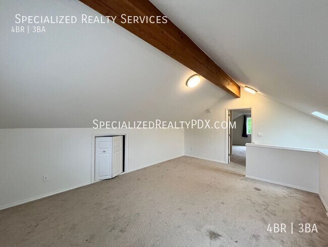 Building Photo - 5749 NE Harvest St