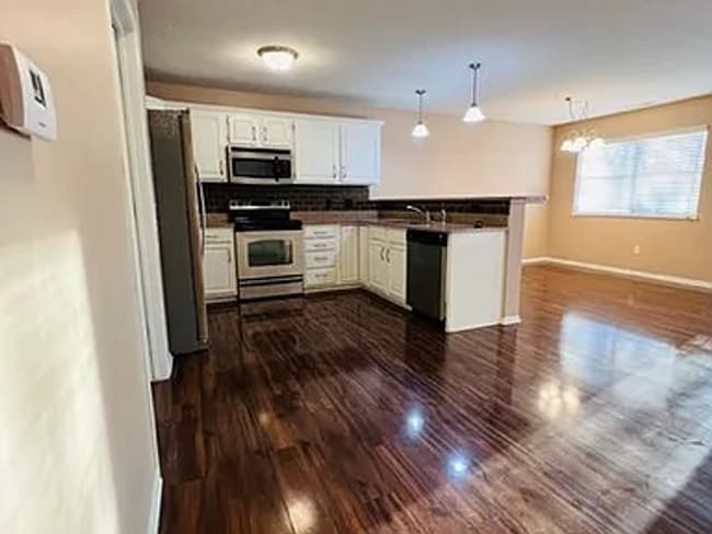 Building Photo - 1798 N 177th Plaza