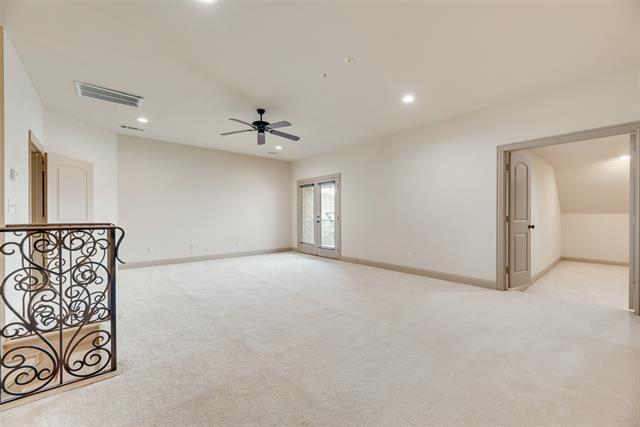 Building Photo - 2137 Langdon Dr