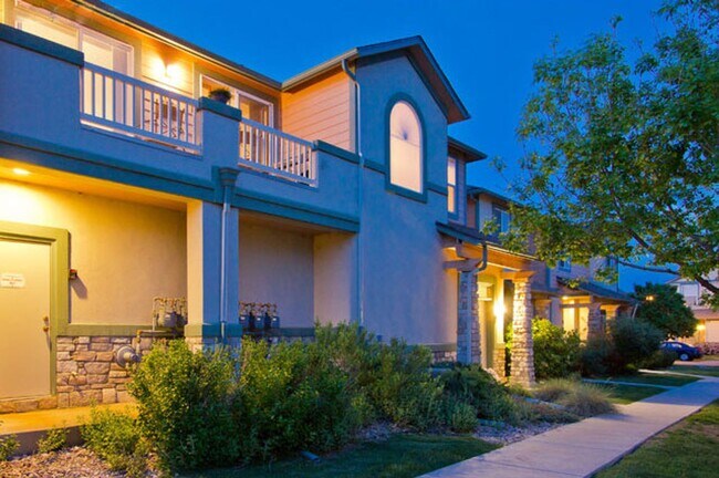 Building Photo - 2845 Willow Tree Ln
