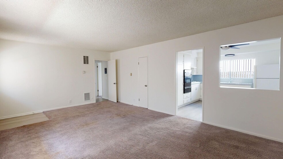 Interior Photo - 2266 Del Mar