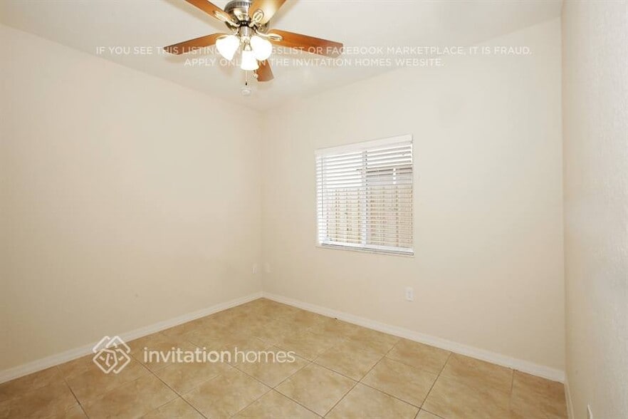 Building Photo - 4633 SW 164th Ct