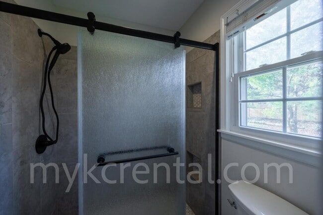 Building Photo - 12012 Ensley Ln