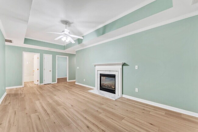 Building Photo - Spacious 3BR, 2BA Townhome with 2-Car Garage & Fireplace $1850/mo rent***