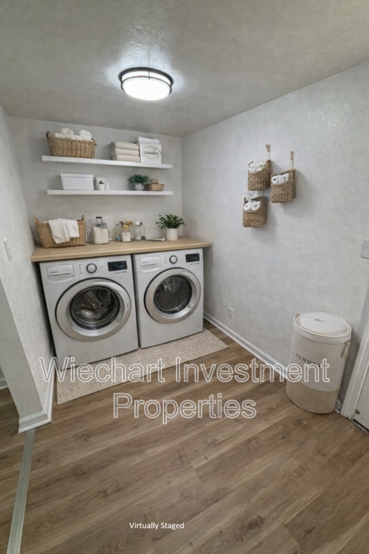 Building Photo - 867 W Spring St