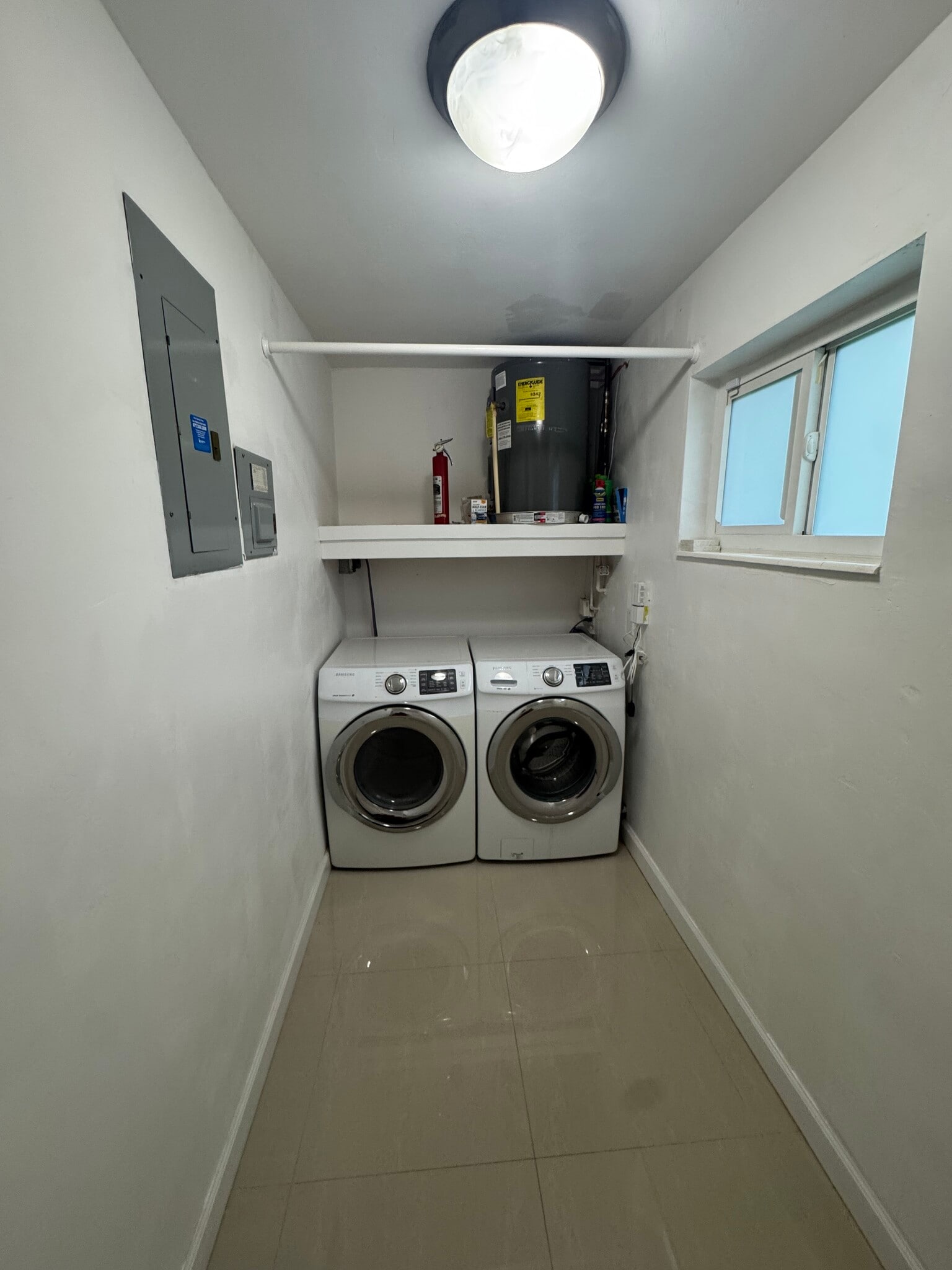 Laundry - 4308 Harrison St