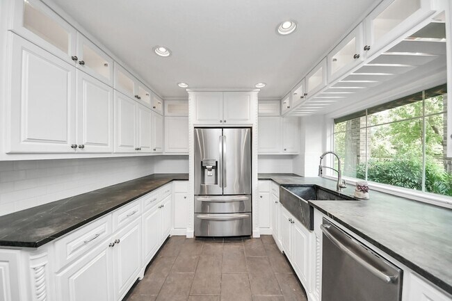 Building Photo - 4126 Pecan Bend Dr