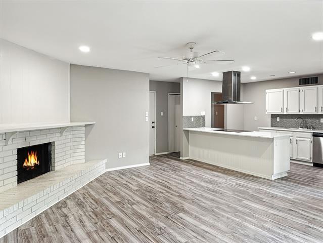 Building Photo - 714 Meadow Mead Dr