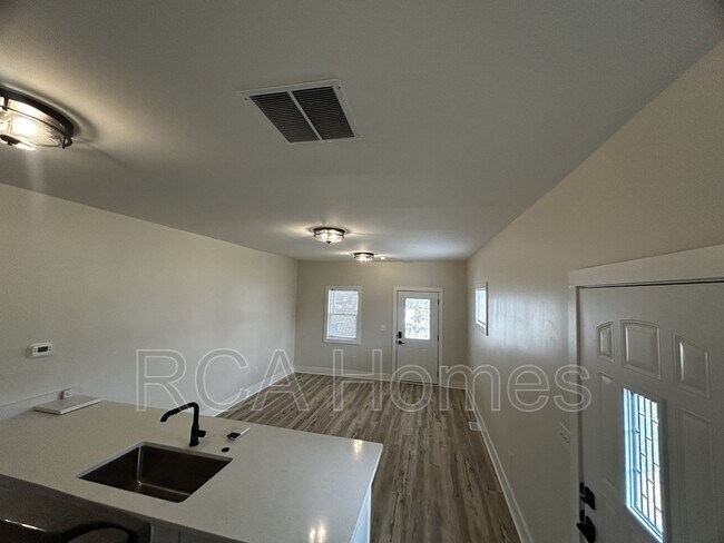 Building Photo - 3453 E 26th St