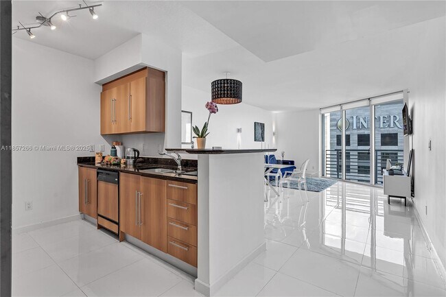 Building Photo - 335 S Biscayne Blvd