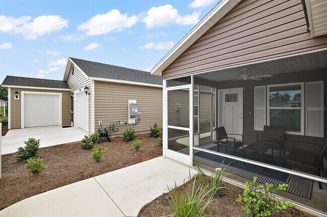 Building Photo - 3814 Zentko St
