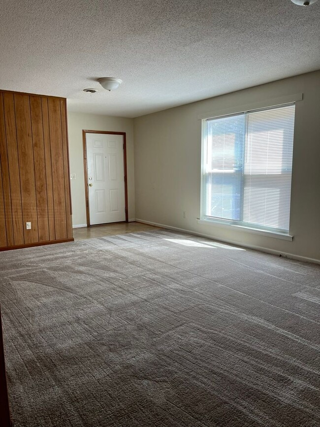 Building Photo - nlucas417