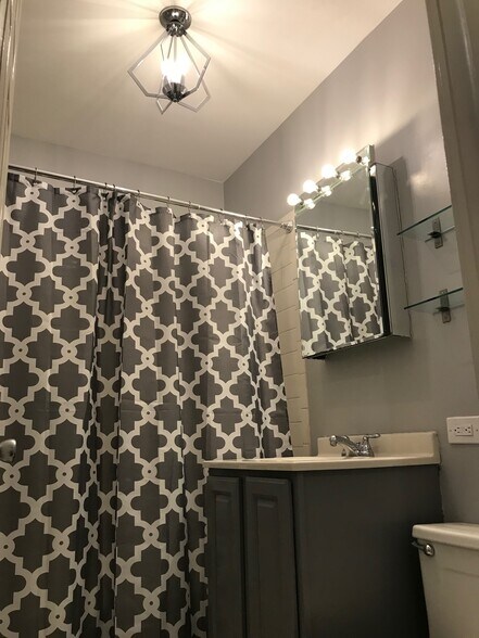 bathroom - 756 W California Ter