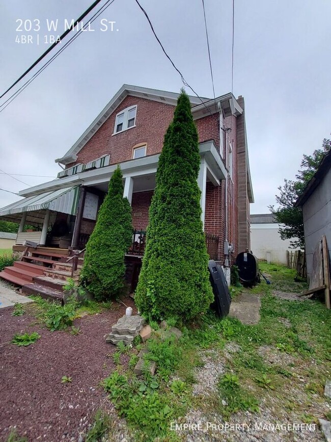 Building Photo - 203 W Mill St