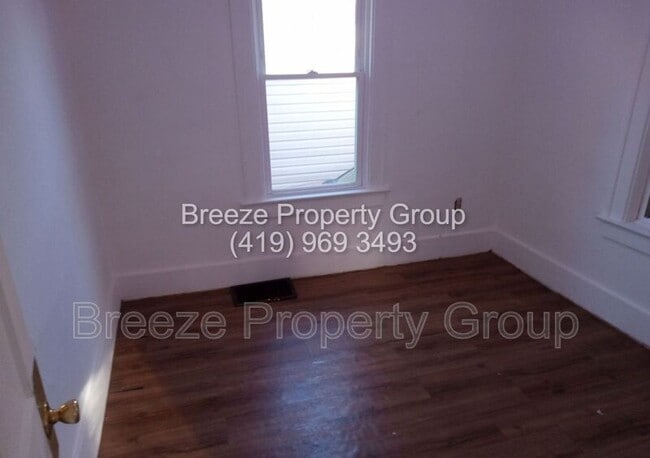 Building Photo - 2050 Berdan Ave