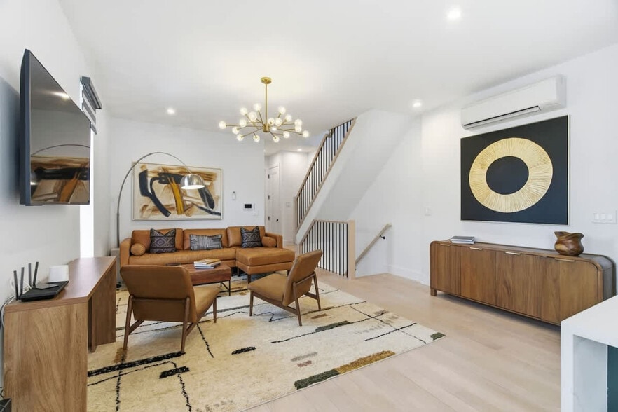 Building Photo - 81 Crescent Ave