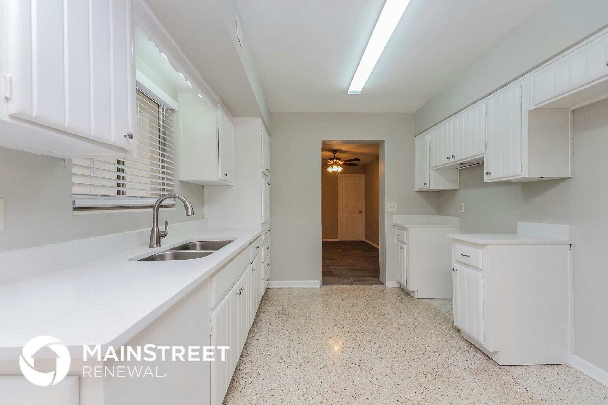 Building Photo - 417 Halsey St