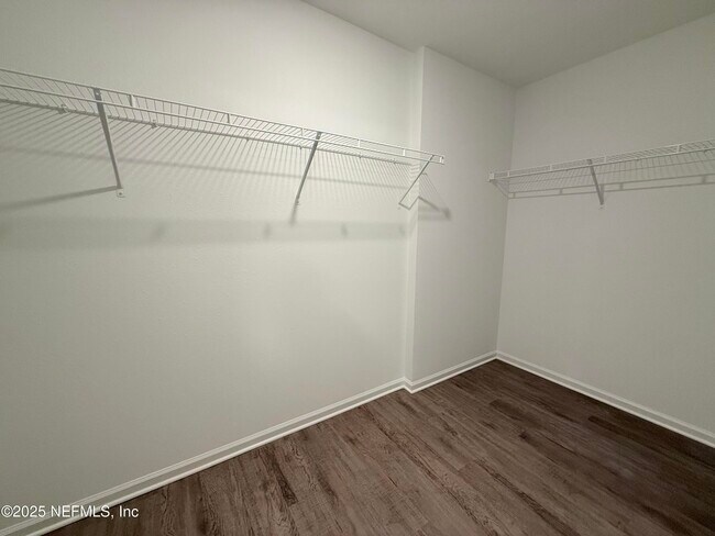 Building Photo - 2308 Shady Breeze Ln