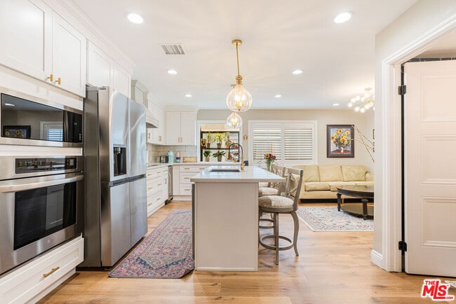 Building Photo - 18100 Burbank Blvd