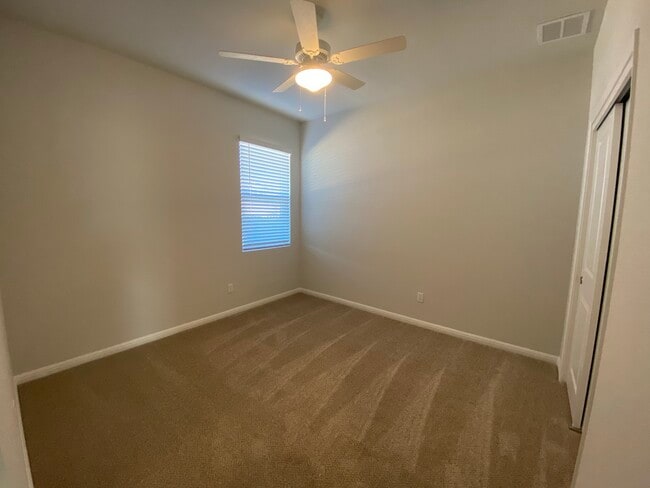 Building Photo - 384 Gaida Loop