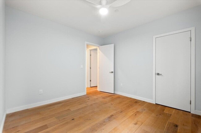 Building Photo - 46 Hudson St