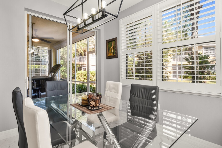 Building Photo - 8310 Big Acorn Cir