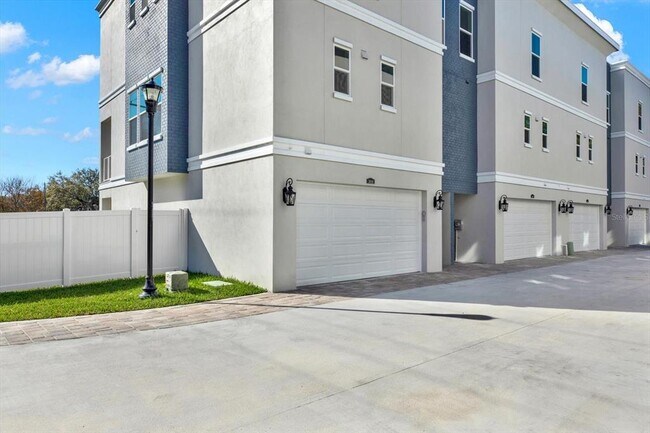 Building Photo - 3844 Seena Mnr Ct